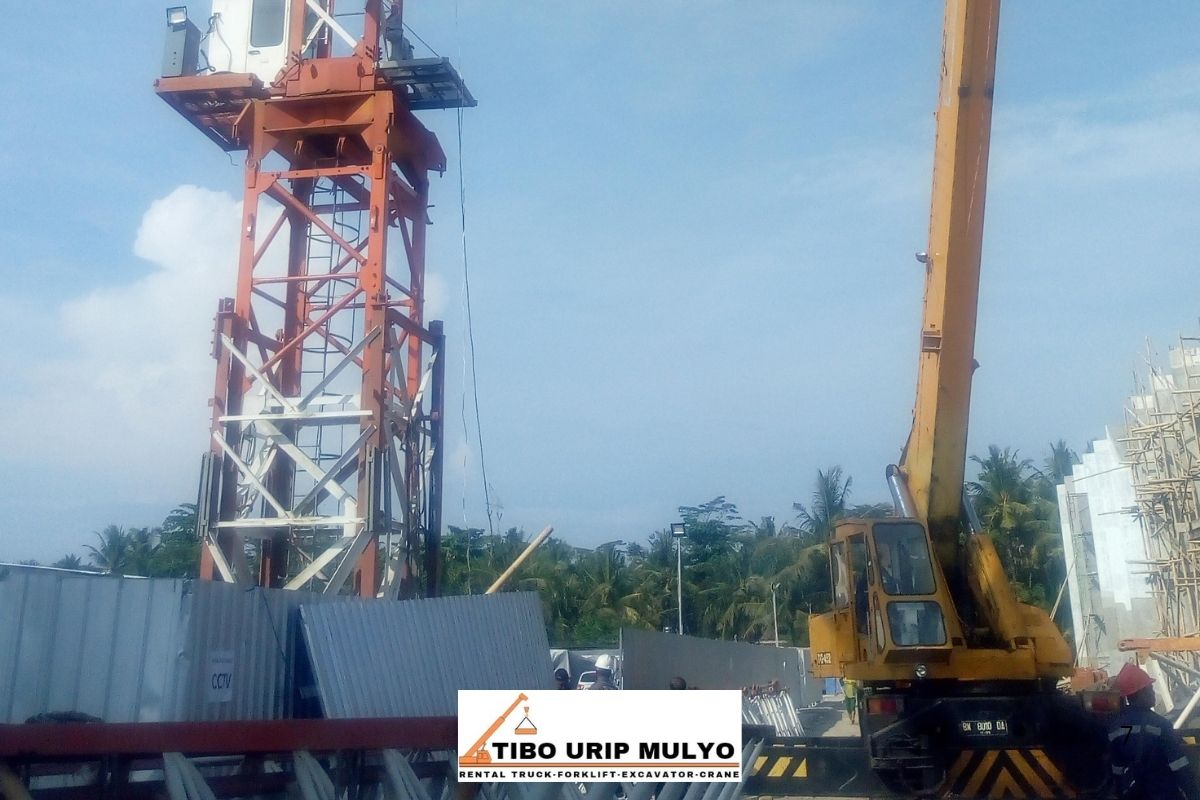 Mobile Crane 45 Ton untuk Proyek Konstruksi