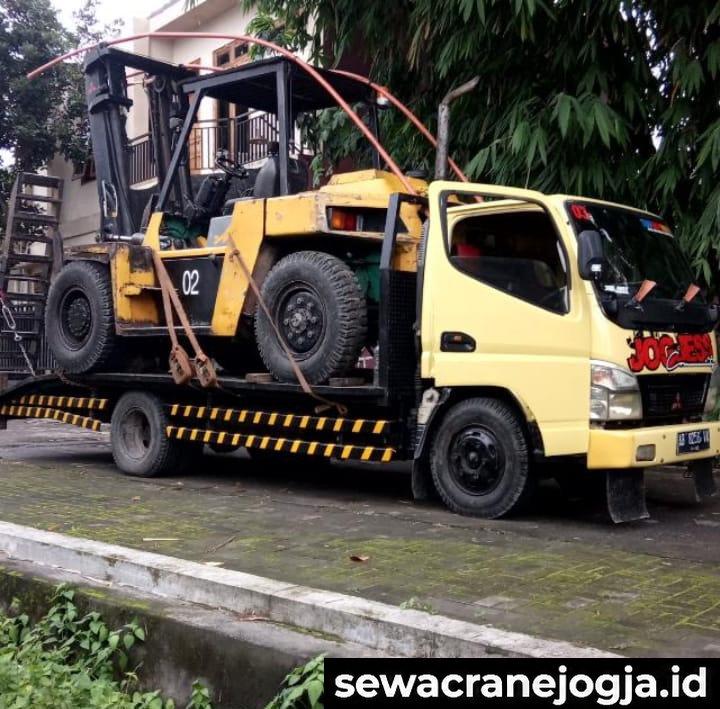 Armada sewa forklift Jogja milik Tibo Urip Mulyo